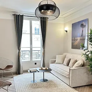  Apartamento Charming With Eiffel Tower View