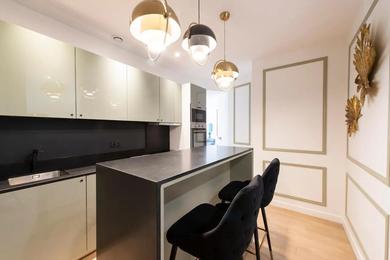 Beaubois Apartment Paris