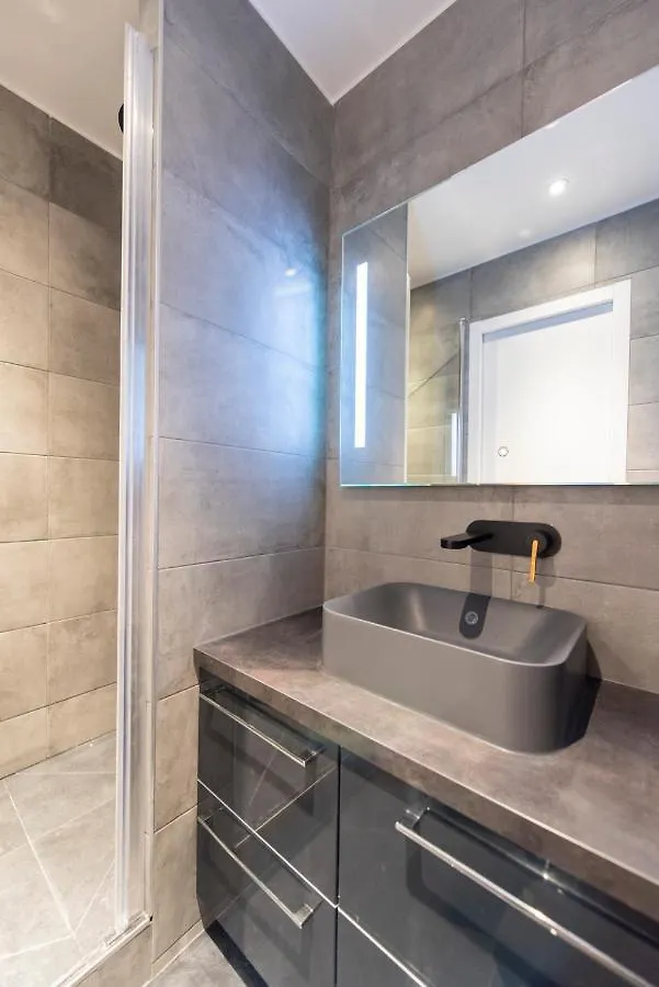 Beaubois Apartment Paris France